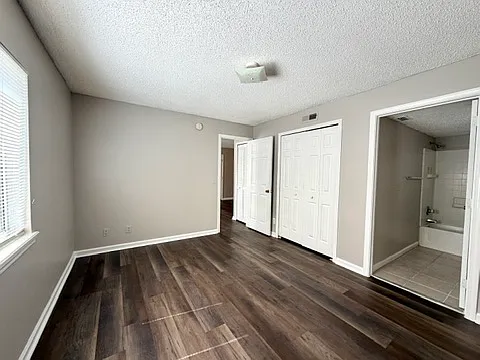 Cedar Creek Apartments — Photo 6