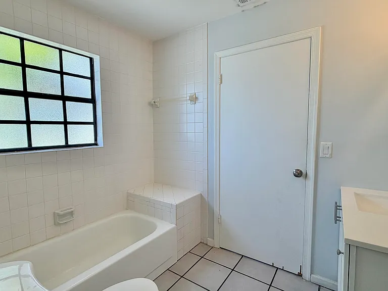 6048 Garrett St — Photo 20