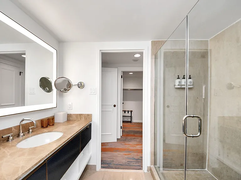 1300 Lamar St #S9 — Photo 28