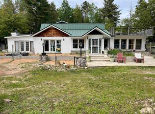 109 Brown Deer Rd, Marquette, MI 49855