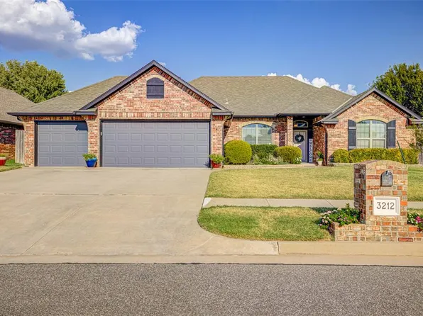 3212 Pin Oak Rd, Moore, OK 73170
