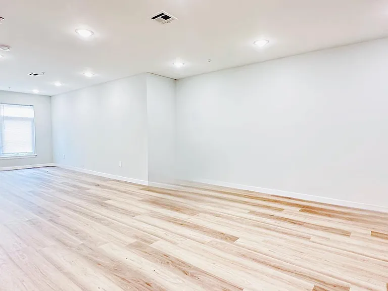 204 Rosa Parks Blvd #3 — Photo 4