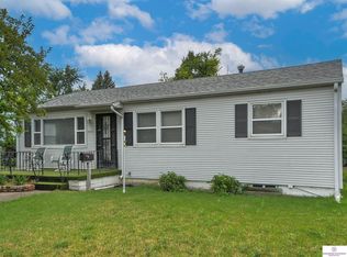 4218 S 61st St, Omaha, NE 68117