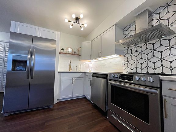 5th image of 337 W Bute St APT 9