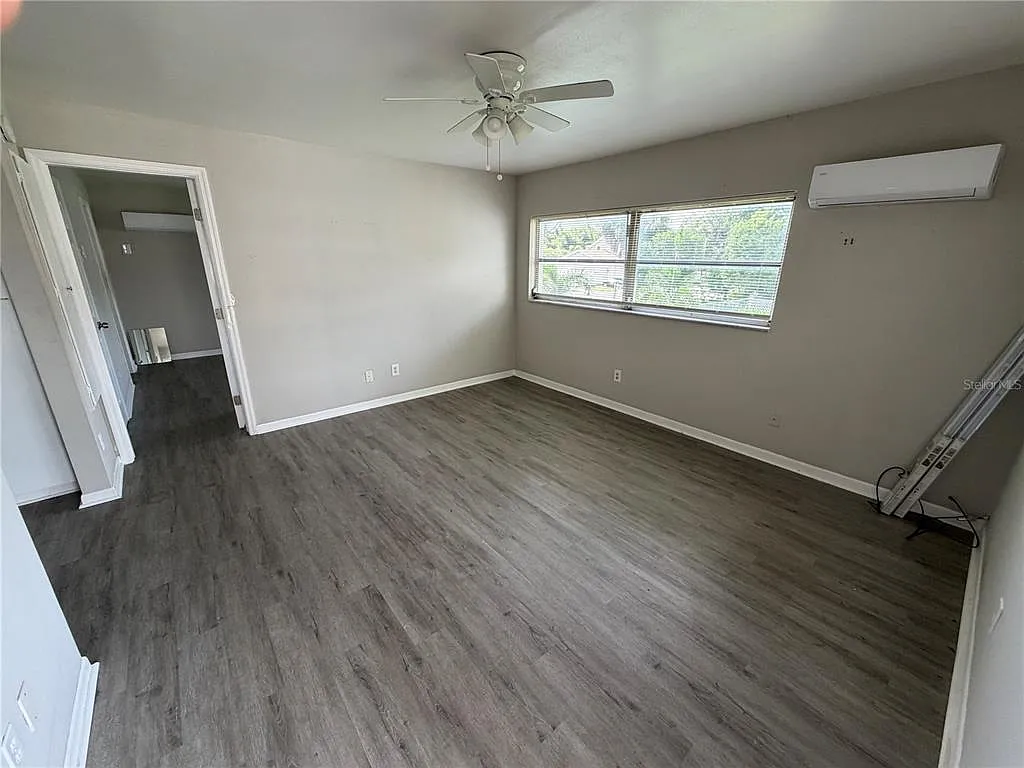 1 bed, 11.0 bath, 3006 sqft, $1,350 — Photo 4