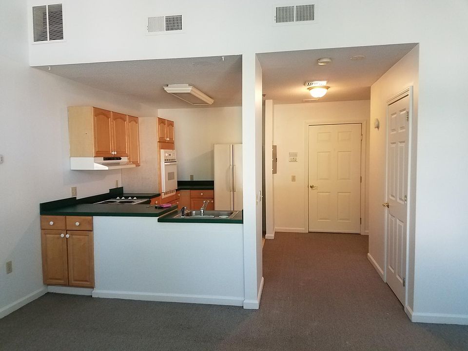 1st image of 564 Thompson Ave
