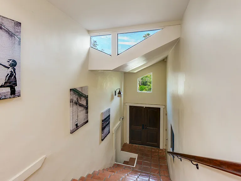 3740 Lankershim Blvd — Photo 15