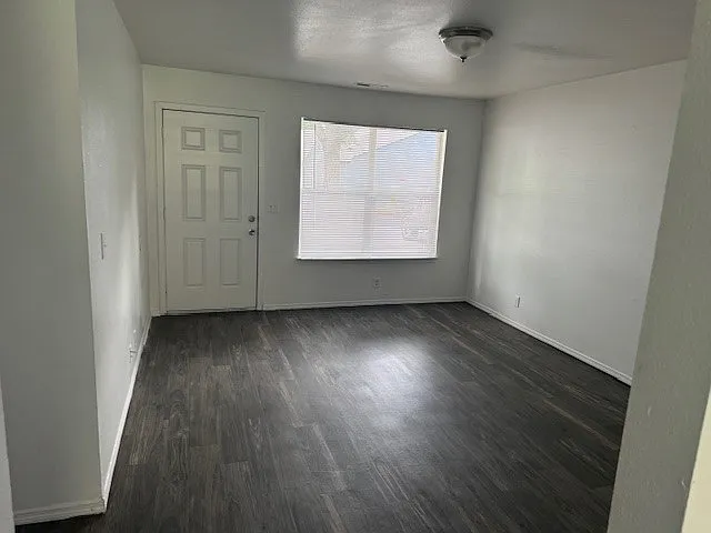 Mulberry Park Apartments — Photo 51