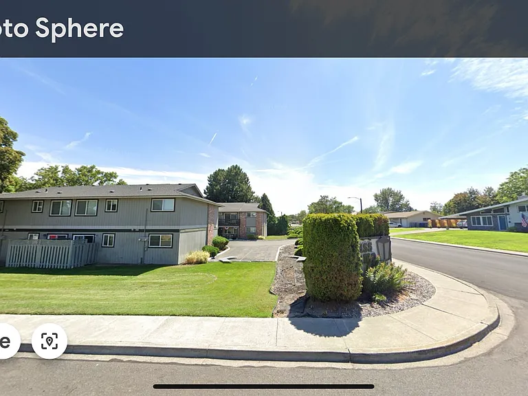 2111 Turner St — Photo 2