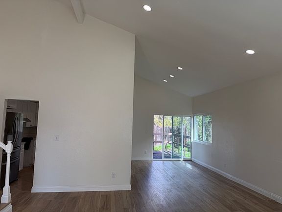 4th image of 589 Point Arena Ct