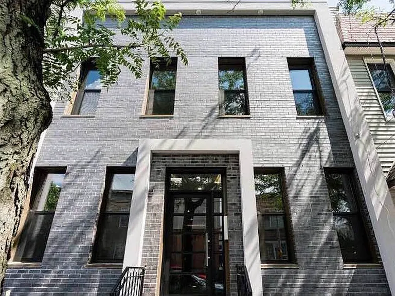 2014 Bleecker St #1R — Photo 10