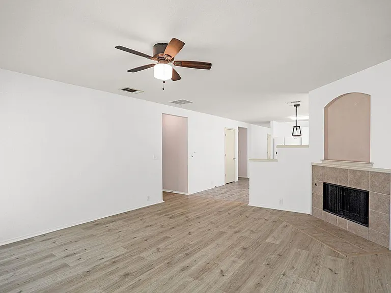 4507 Falcon Dr — Photo 10