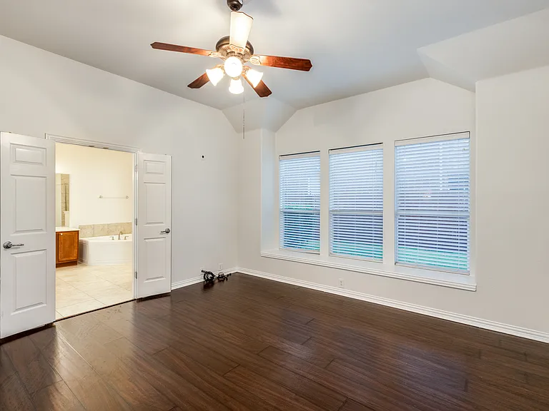 592 Burning Oak Dr — Photo 11