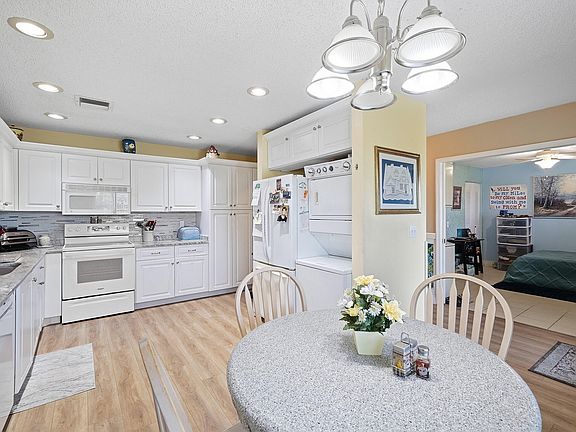 5th image of 1840 NW 13th Street #102