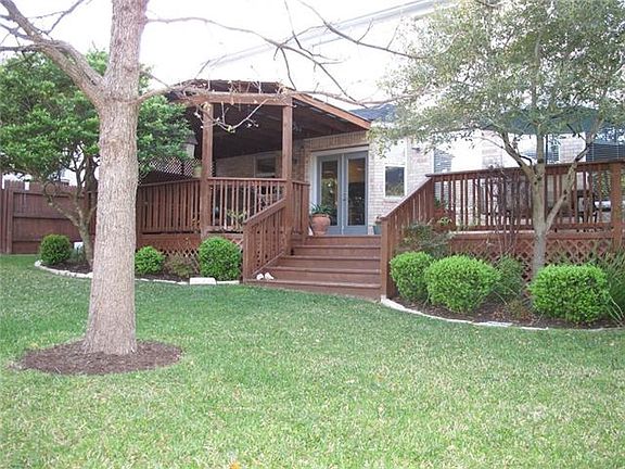 2nd image of 11609 Sonoma Dr