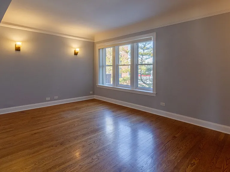 5726 N Mozart St #1A — Photo 1