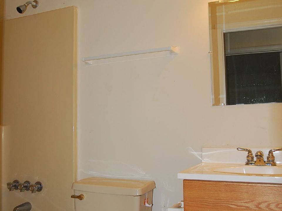2nd image of 9290 Halsell Rd