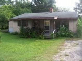 200 Royal Ln, Clinton, NC 28328