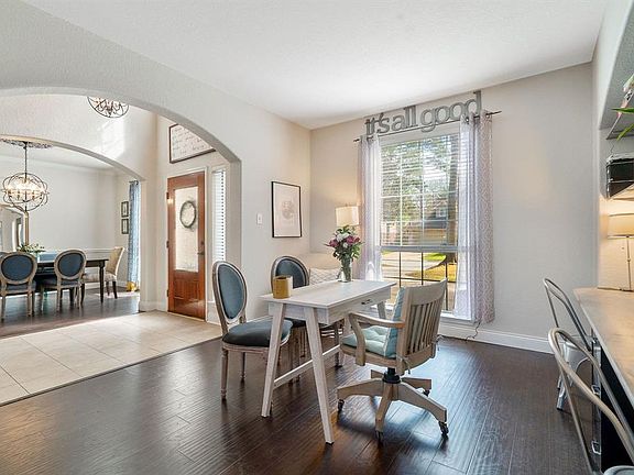 5th image of 39 Prairie Dawn Cir