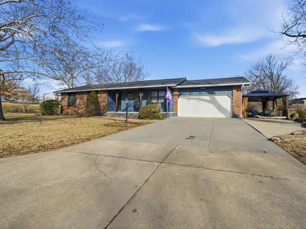 3116 Arbor Dr, Manhattan, KS 66503