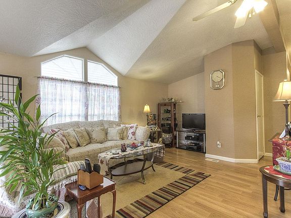 4th image of 3056 Oakbridge Dr #3056