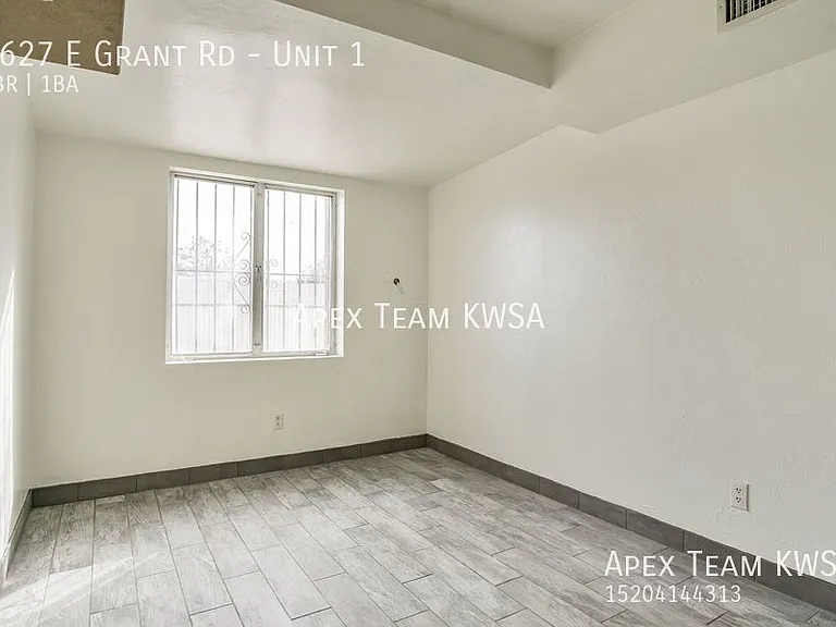 2627 E Grant Rd #1 — Photo 16