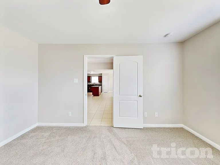 336 Comanche Plains Rd — Photo 5
