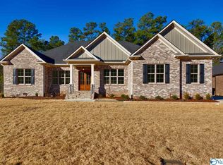729 Indian Ridge Dr, Huntsville, AL 35803