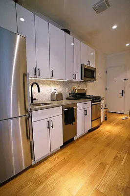 Rented by Bold New York | media 10