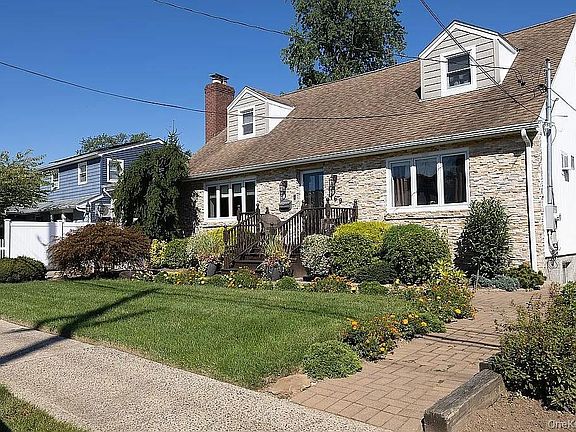 2nd image of 169 Doris Avenue