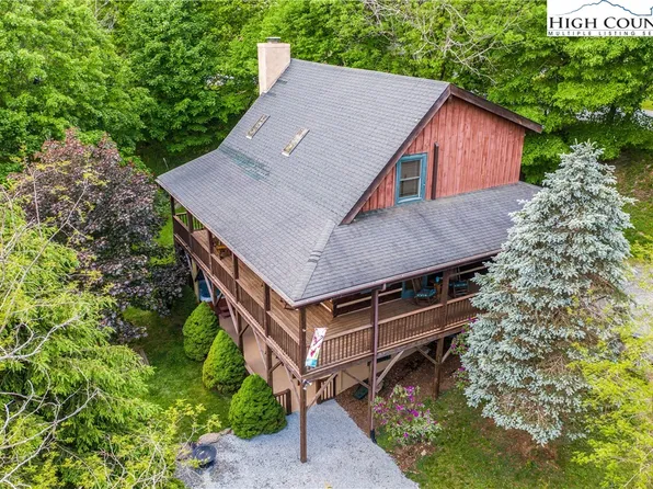 122 Bradley Boulevard, Seven Devils, NC 28604