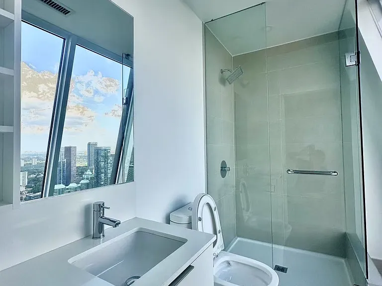 8 Wellesley St W #LPH06 — Photo 11