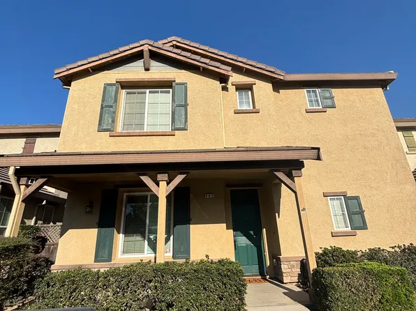 343 Carriage Ln, Oakdale, CA 95361