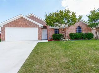 8117 Mosstree Dr, Arlington, TX 76001
