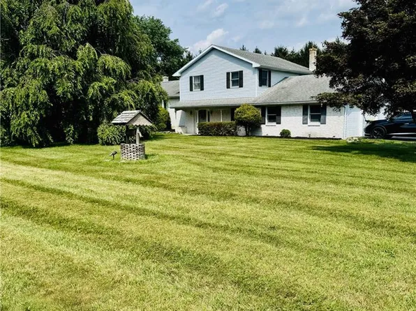 336 Nazareth Dr, Nazareth, PA 18064