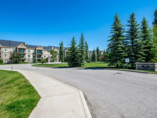 52 Cranfield Line SE #333, Calgary, AB T3M 0N9
