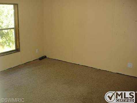 5th image of 13650 Barry St