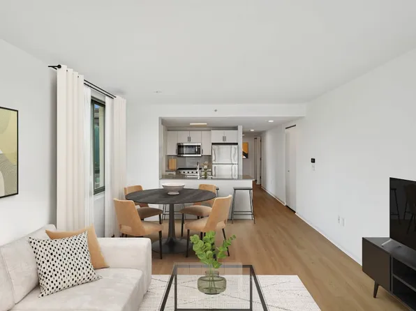 4-75 48th Avenue image 4 of 52