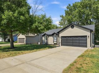 1506 W Prairie Ter, Olathe, KS 66061