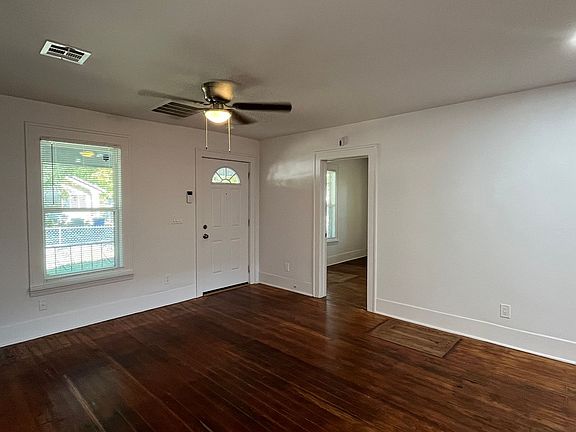 3rd image of 2618 E Admiral Ct