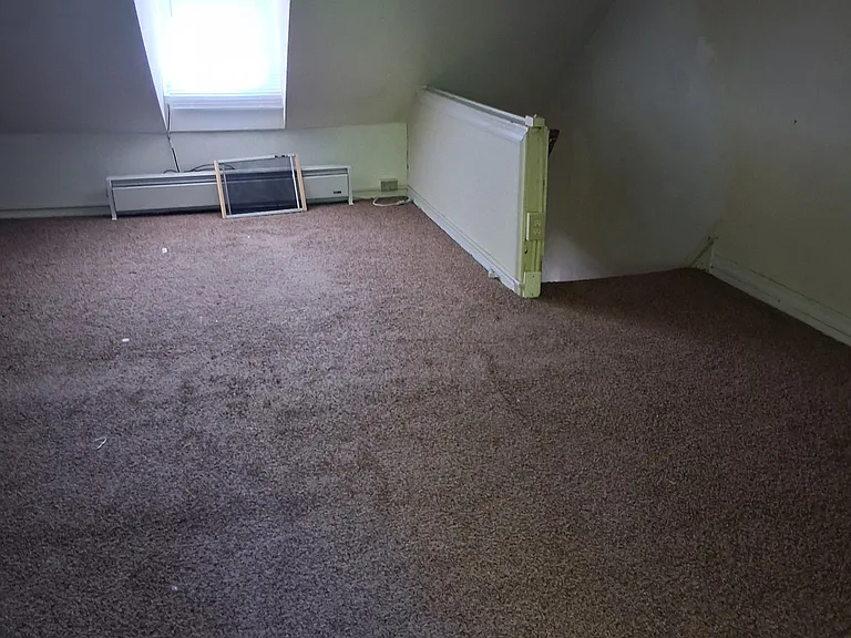 619 S 6th St #B — Photo 3