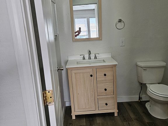 4th image of 260 2nd Ave N #11