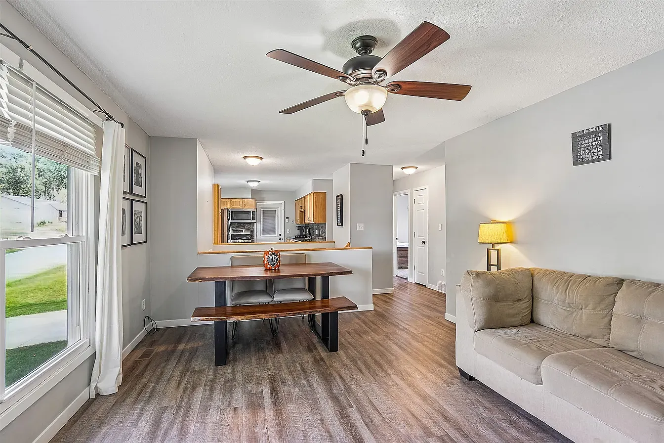 3 bed, 1574 sqft, $1,800 — Photo 4