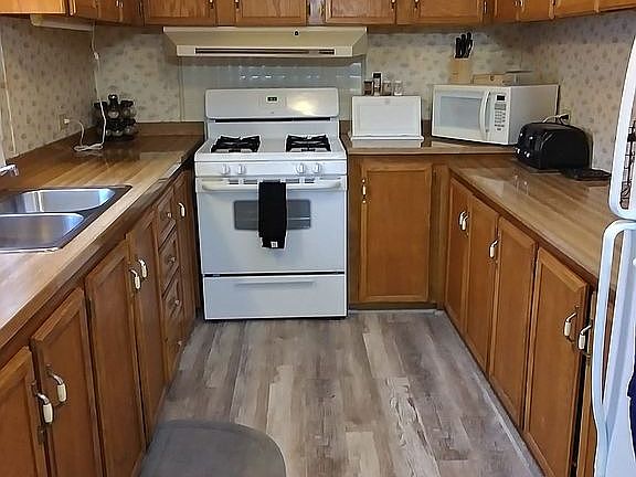 Galley kitchen/new flooring
