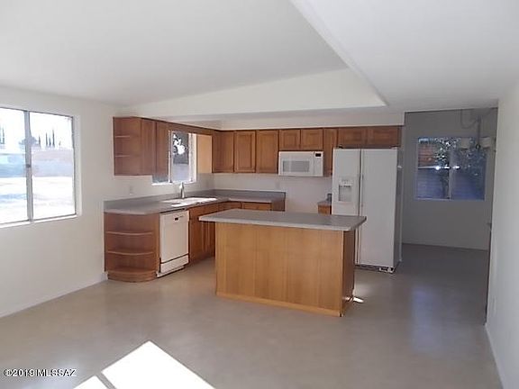 3rd image of 7525 E 31st St
