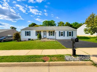 13318 Hollinger Ave, Fairfax, VA 22033