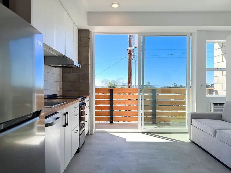 1520 Tyler House — Photo 49
