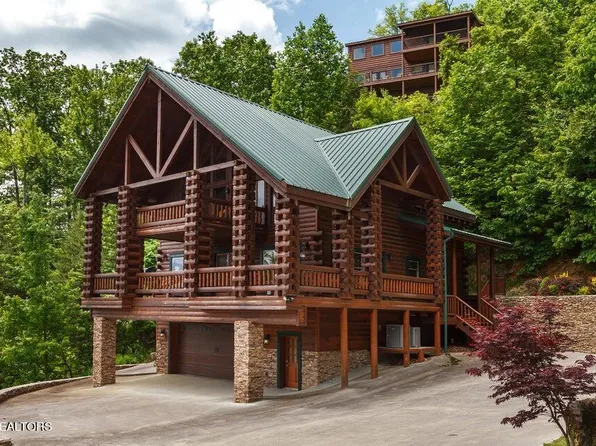 4707 Nottingham Heights Way, Pigeon Forge, TN 37863