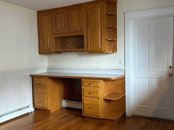 2nd image of 15 Pleasant St Floor 1