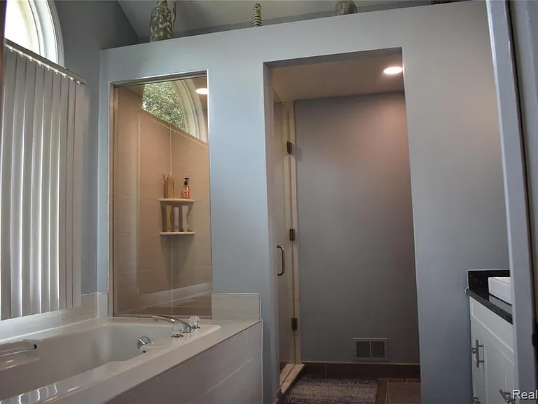 16862 Abby Cir — Photo 6
